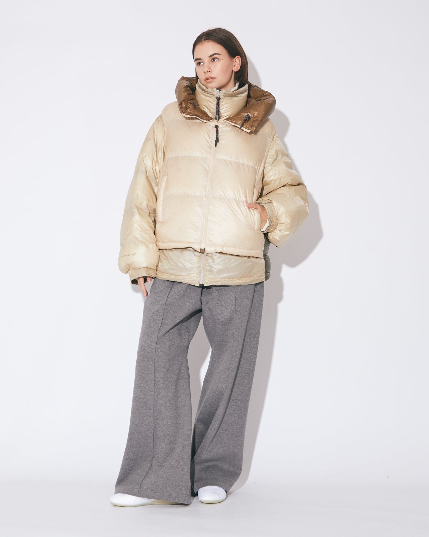 NANGA multilayering down vest blouson / ナンガ コラボレーション ダウンジャケット (ベージュ) / メンズ / レディース