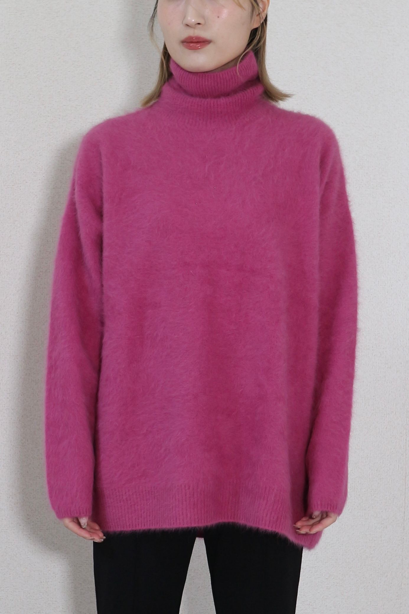 一度外出で着たことがありますKNWLS cali セーター ニットウェア　ピンク