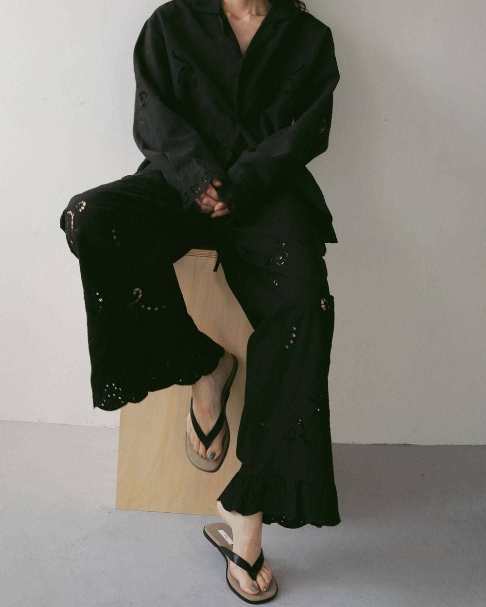 バイカラー トングサンダル (ブラック) Bicolor Tongs Sandals (Black) / 27SS