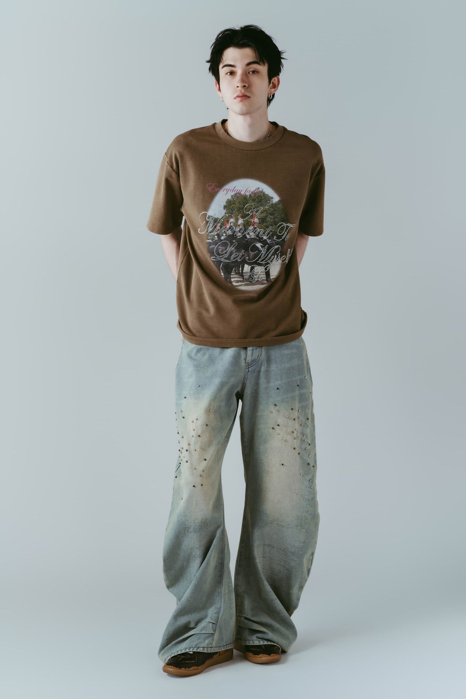 ラインストーングラフィックTシャツ (ベージュ) rhinestone graphic tee(unisex) (Beige) /  26SS