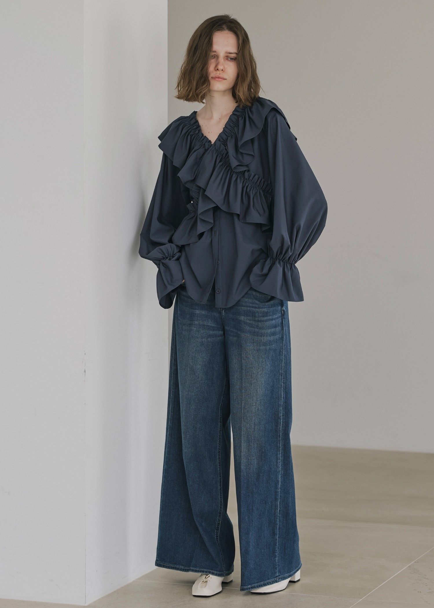 【Healthy DENIM × WILLFULLY】"Harmonia" waist frill wide denim PT / ヘルシーデニムコラボ フリルワイドデニムパンツ (ブルー) / 25AW /