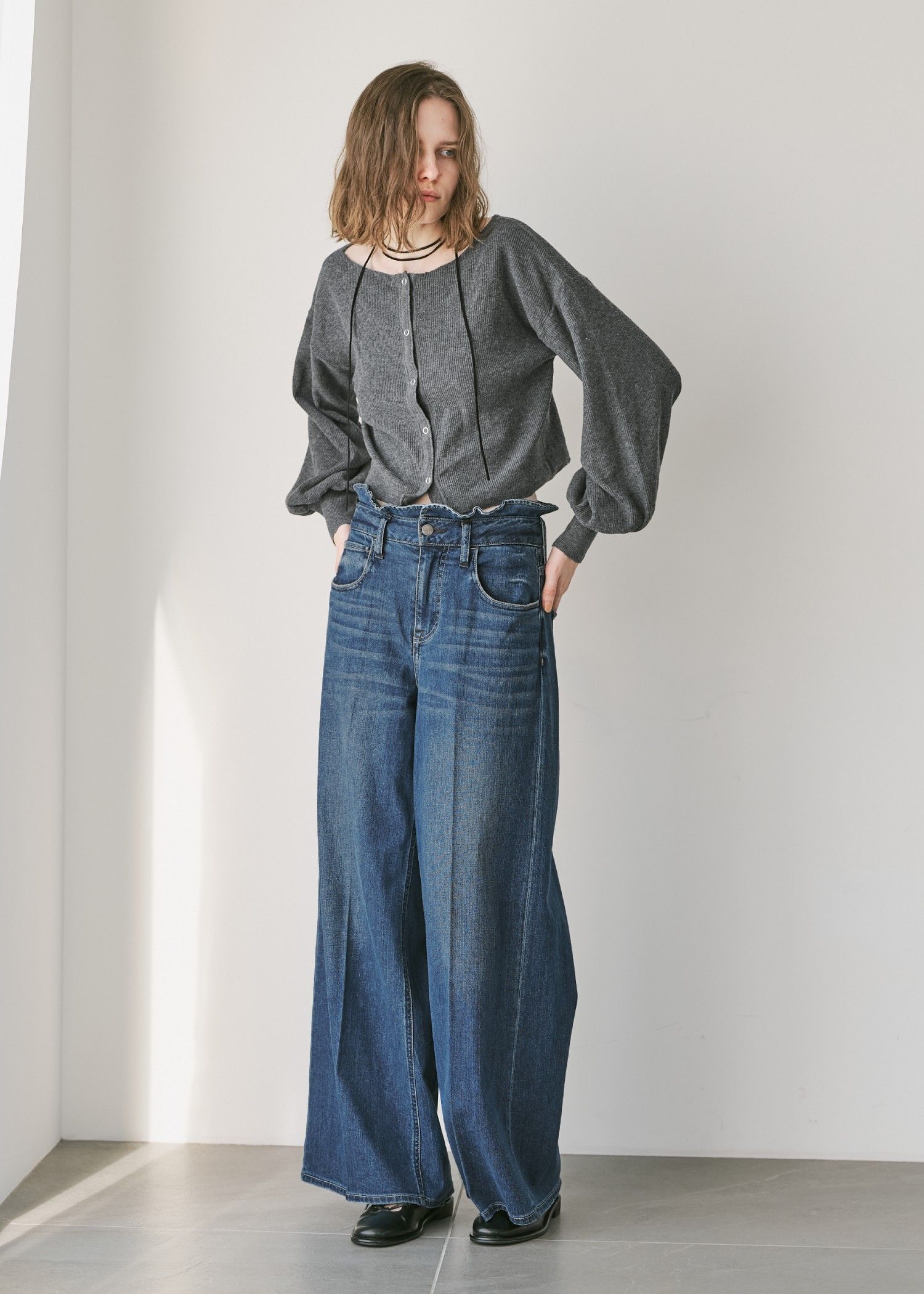 【Healthy DENIM × WILLFULLY】"Harmonia" waist frill wide denim PT / ヘルシーデニムコラボ フリルワイドデニムパンツ (ブルー) / 25AW /