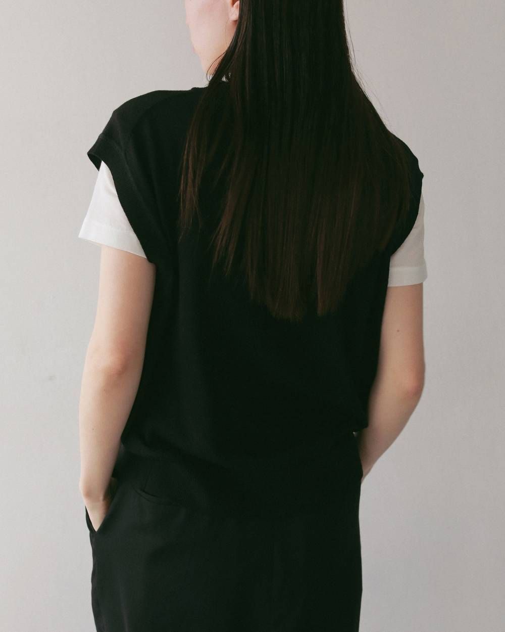 Vネック ボタンベスト (ブラック) Vneck Botton Vest (Black) / 27SS