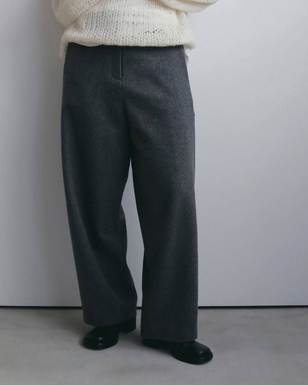 ウールコクーンパンツ (チャコールグレー) Wool Cocoon Pants (Charcoal gray) / 26AW 【6月29日まで期間限定予約】