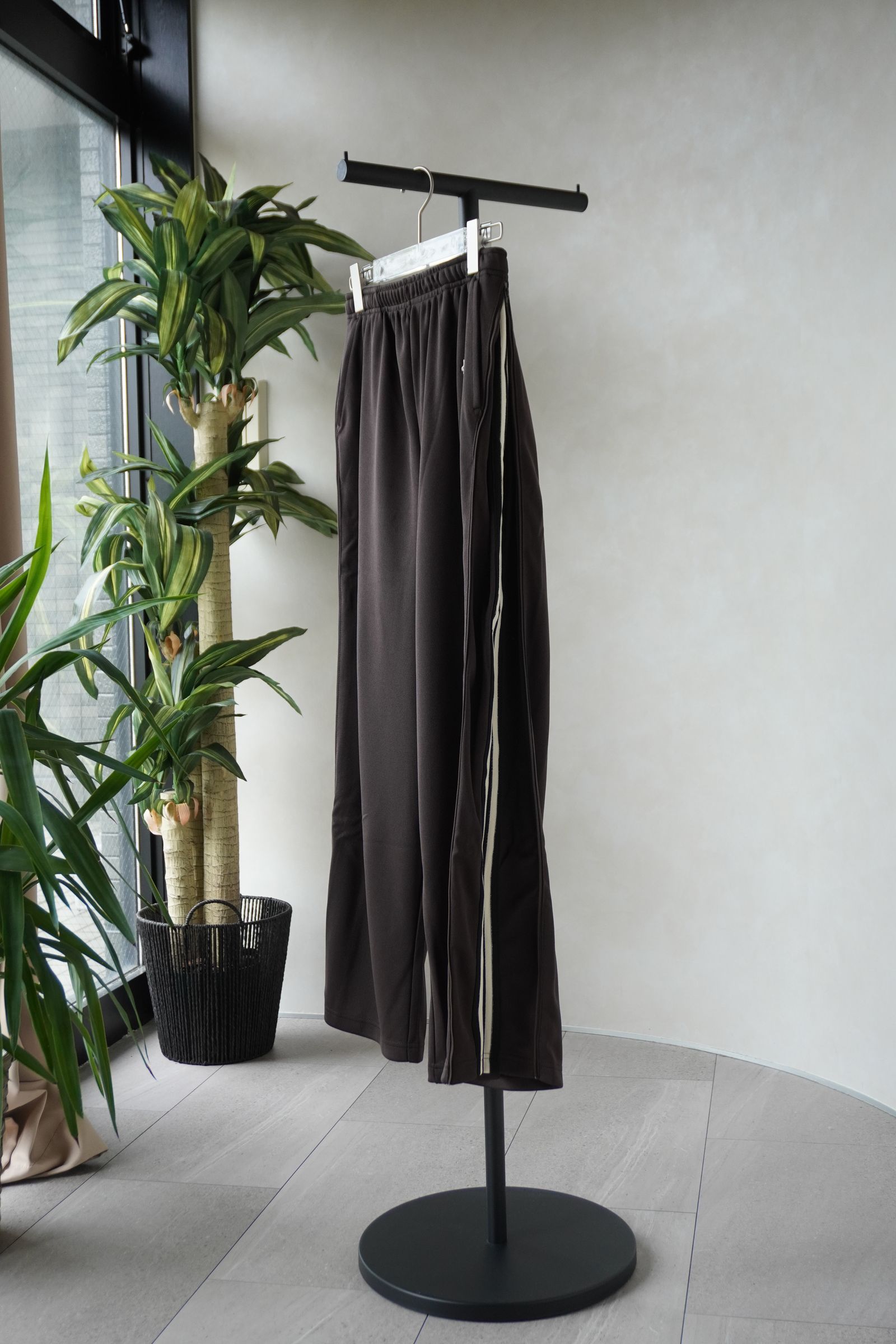 ジップアップ トラックパンツ (ブラウン) zip-up track pants(unisex) (Brown) /  26SS
