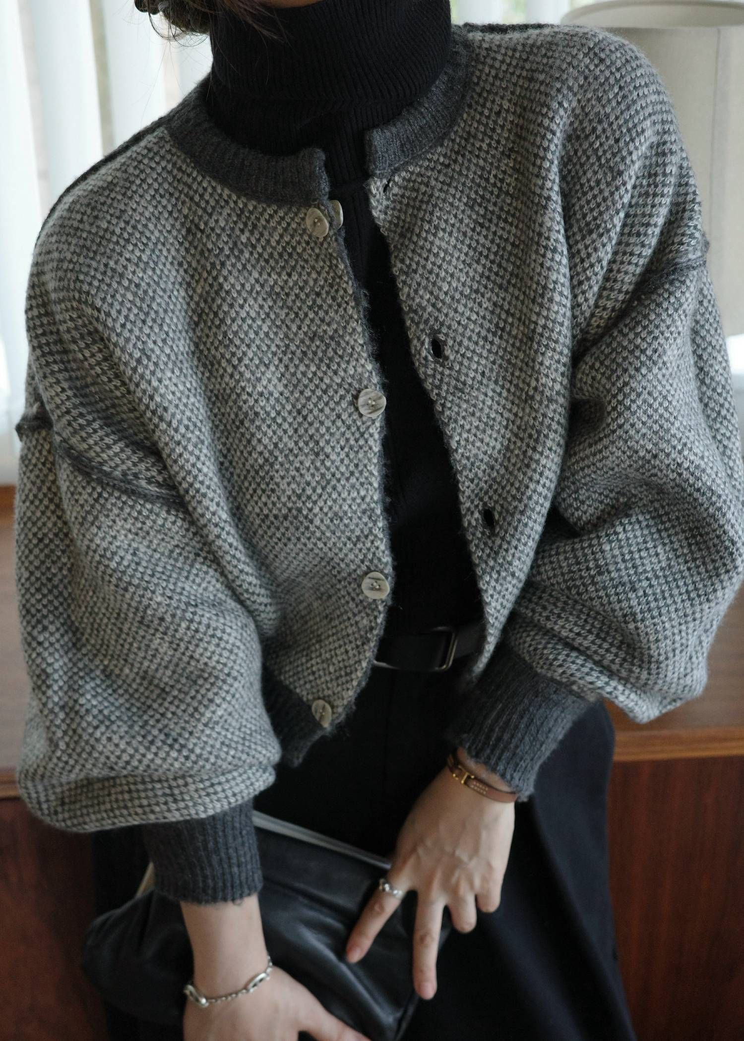 ジャガードニット リバーシブルカーディガン (チャコール) leopard jacquard reversible cropped knit cardigan (Charcoal) /  26AW