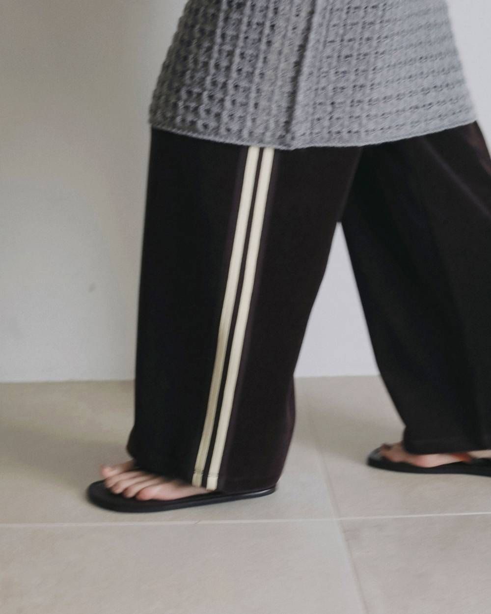 ベロアトラックパンツ (ブラウン) Velour Track Pants (Brown) /  26AW