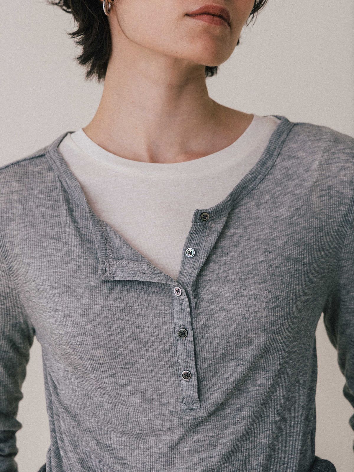 【25AW】LAYERED L/S HENLY TEE / レイヤード ロングスリーブ ヘンリーTシャツ (グレー)