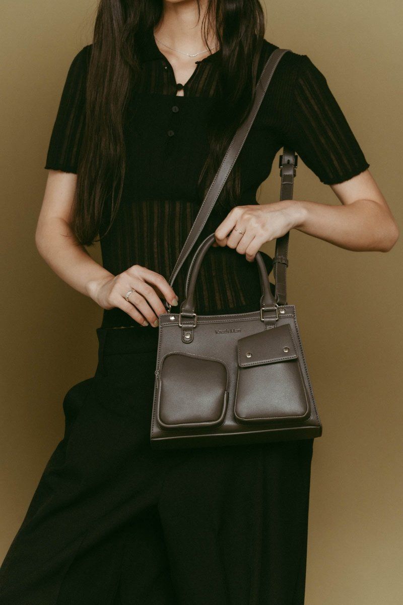 multi pocket hand bag / マルチポケットハンドバッグ (チャコール)