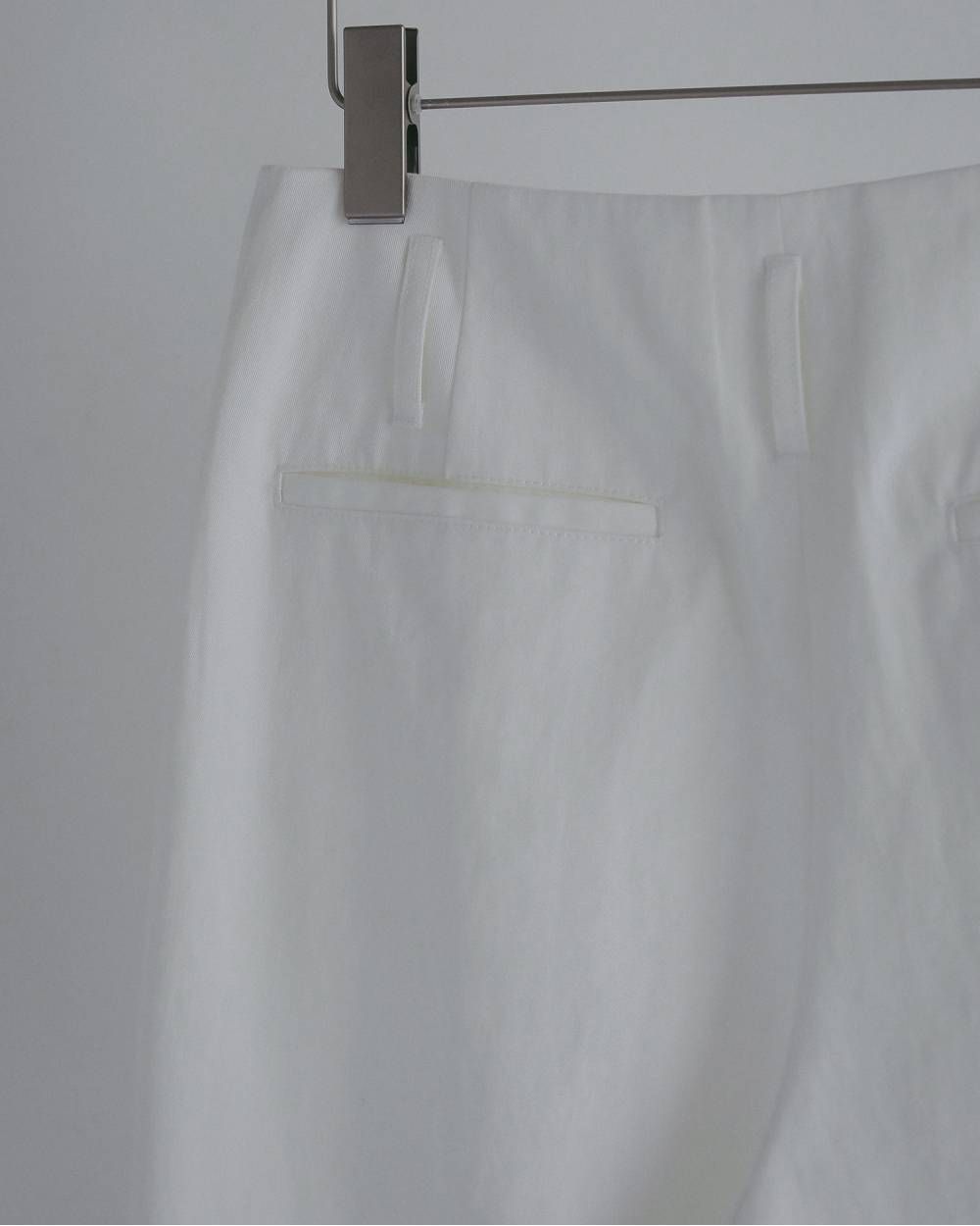 タック バミューダパンツ (ホワイト) Tuck Bermuda Pants (White) / 27SS