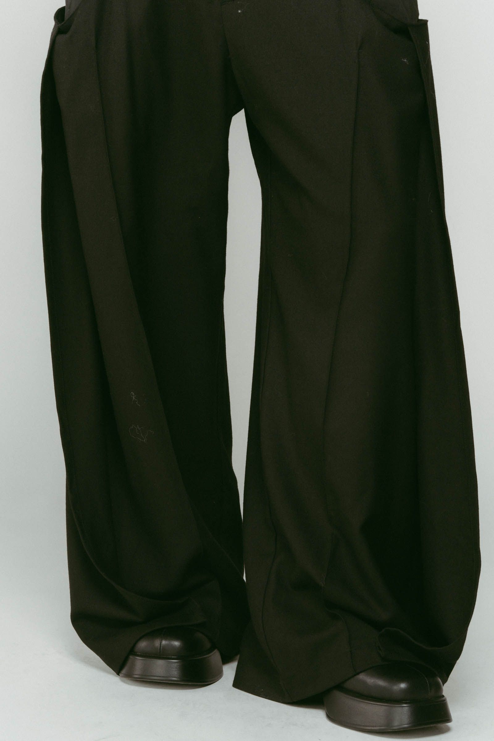 pierced drape pants(unisex) / ピアス ドレープ パンツ (ブラック) / 25AW