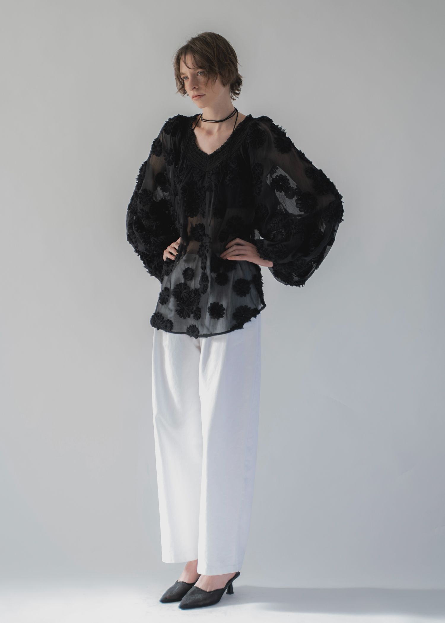 flower motif sheer BL (Black) / フラワーモチーフシアーブラウス (ブラック) / 26SS