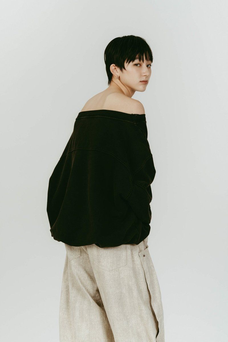 off shoulder vintage sweat (Black) / オフショルダー ヴィンテージスウェット (ブラック) / 26SS