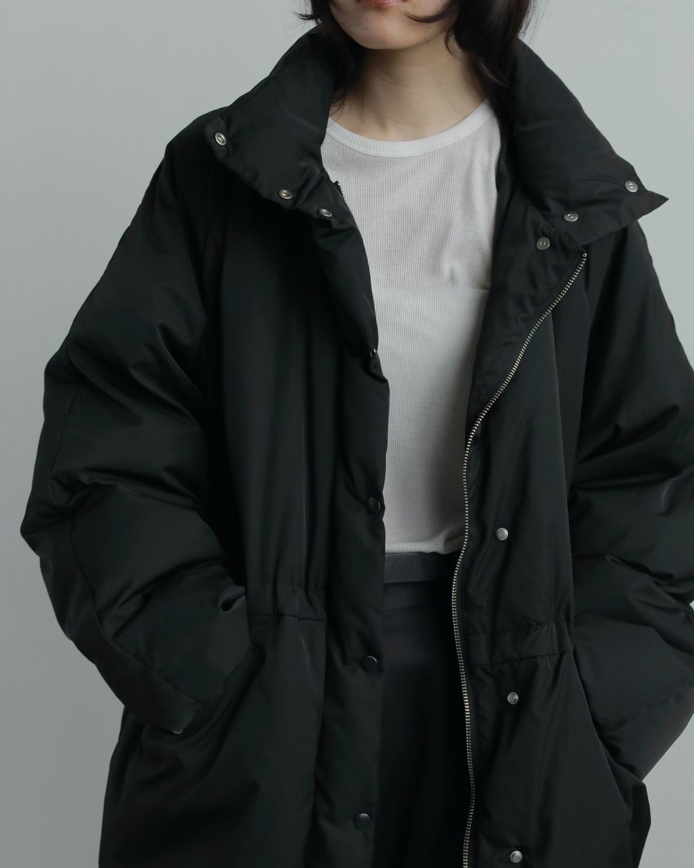 【25AW】Standcollar Down Coat / スタンドカラー ダウンコート (ブラック)