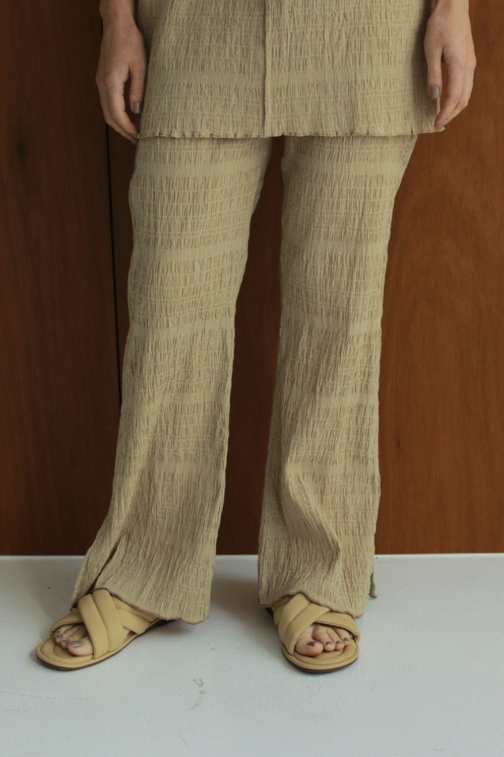 Shirring Slit Pants / シャーリング スリットパンツ (ベージュ)