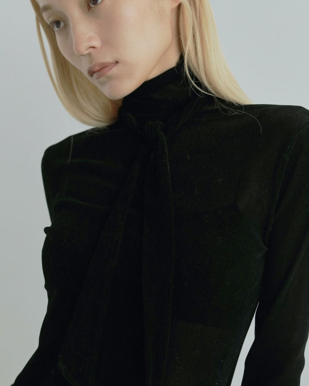 【25AW】Velour Tie Tops / ベロアタイトップス (ブラック)