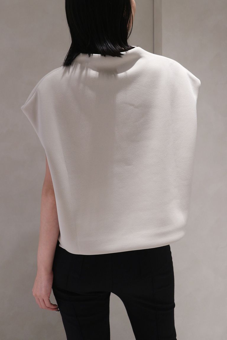 163cm 着用:フリー (店内照明)
