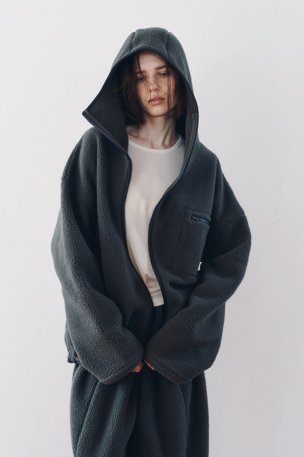 カーブジップ ボアフーディ (グレー) curved zip boa hoodie(unisex) (Gray) / 26AW