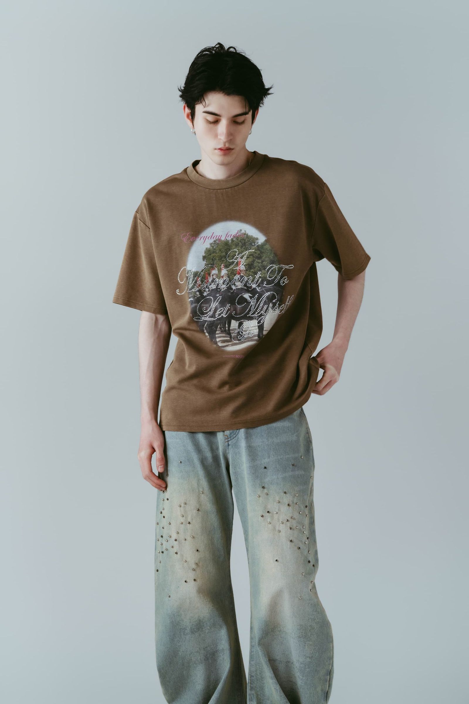 ラインストーングラフィックTシャツ (ベージュ) rhinestone graphic tee(unisex) (Beige) /  26SS