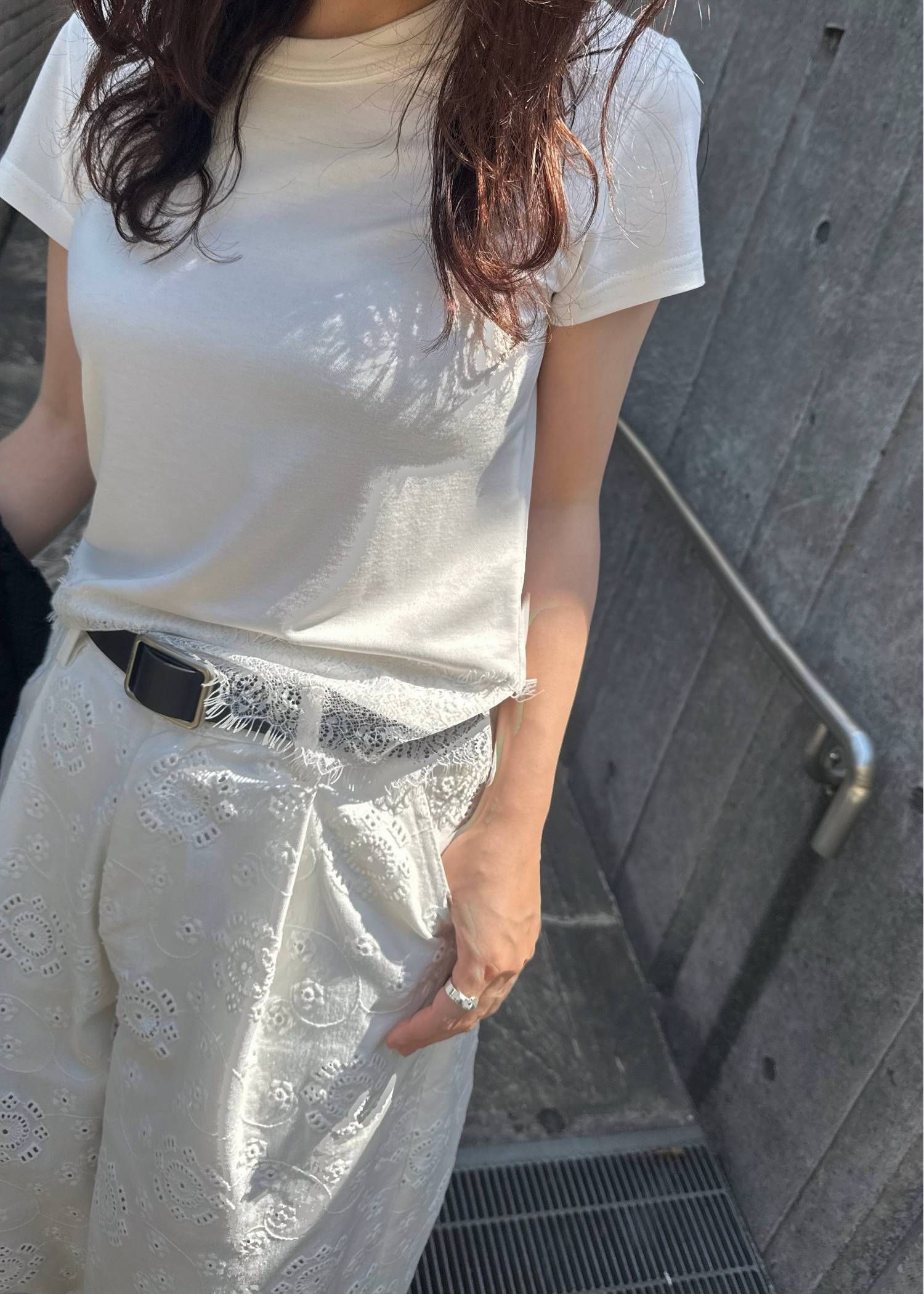 レース コンパクトTシャツ (アイボリー) hem scallop lace compact T-Shirt (Ivory) /  26SS