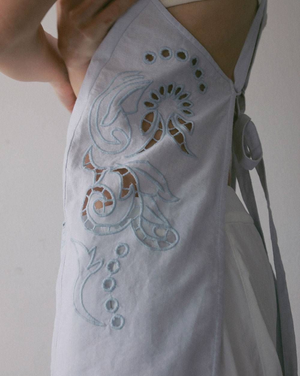 カットワークレースエプロン (アイスブルー) Cutwork Lace Apron (Iceblue) / 27SS