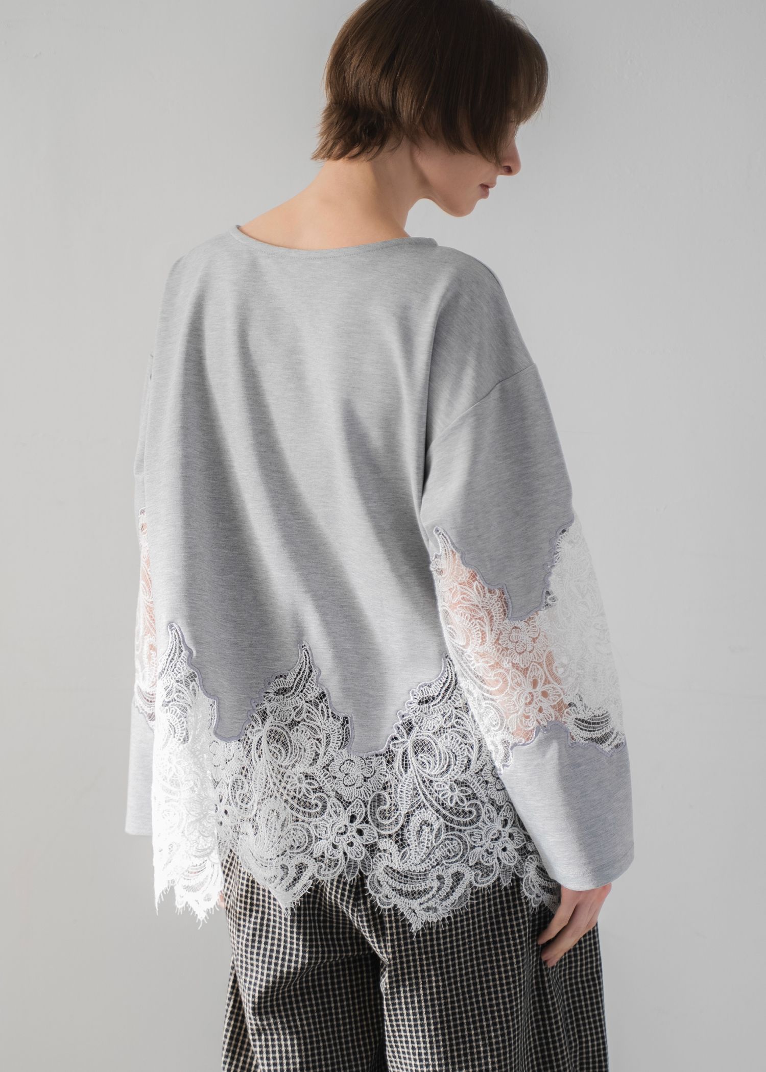 scallop lace sheer panel cut & sewn tops / シアーレース カットソートップス (Gray) / 26SS