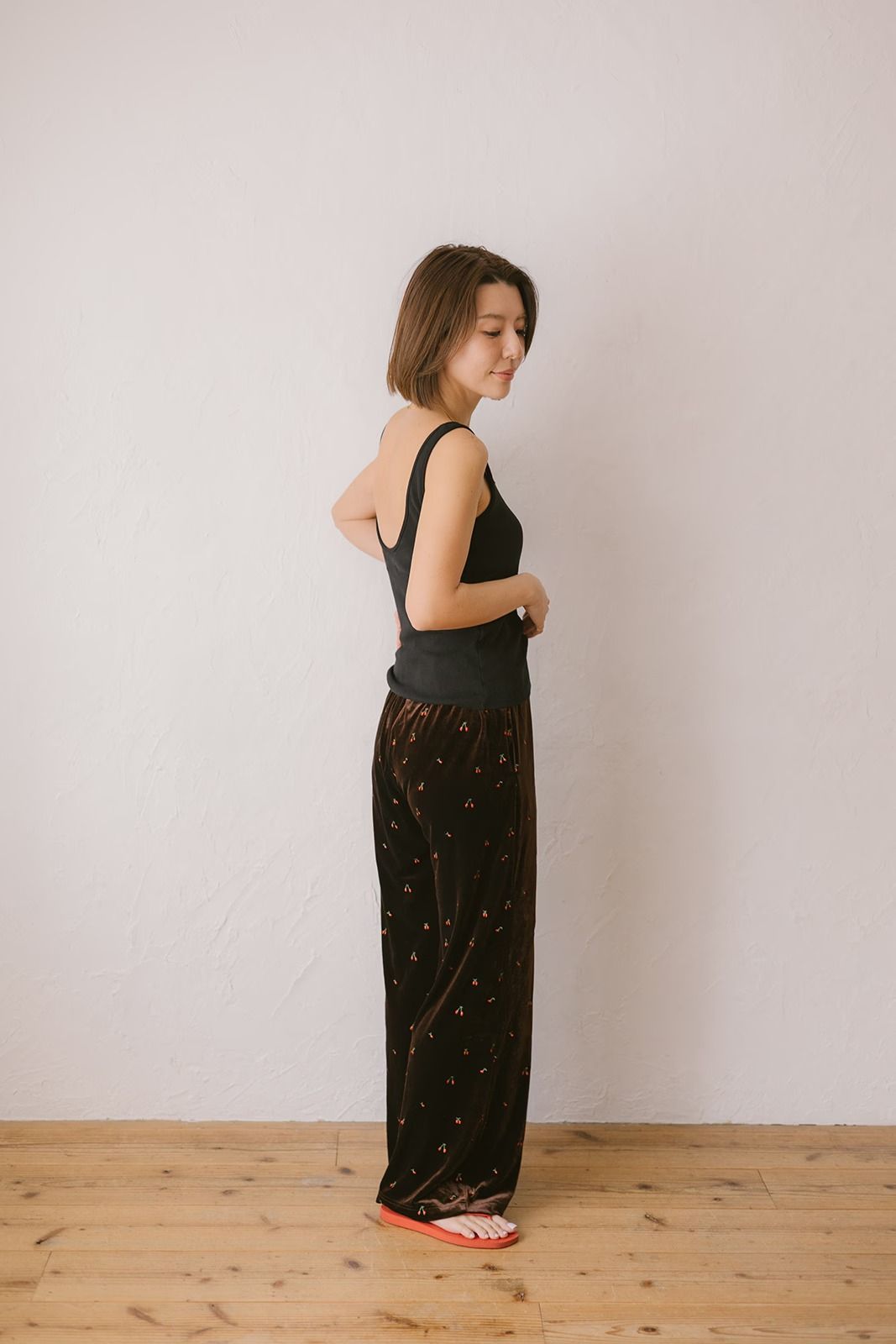 スクエアネックカップインタンクトップ (ブラック) Square Neck Tank Top (Black) /  26SS