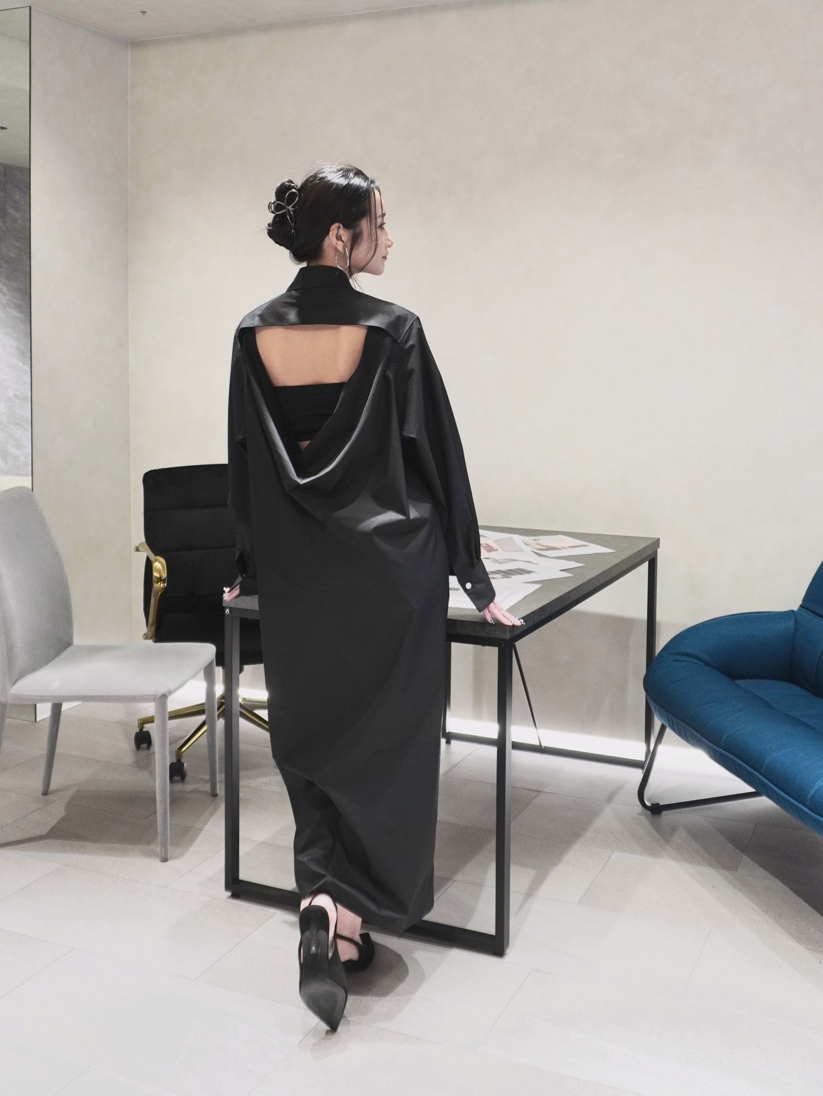 国内発送 関税送料込 LOEWE ビスコース ブレンド シャツドレス シャツ ドレス（コットンブレンド） ベージュ - LOEWE