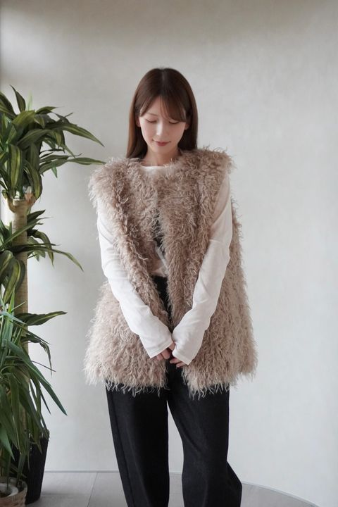 【26TH-18】カーリーファーベスト (グレージュ) Curly Fur Vest (Graige) /  エコファー  /  フェイクファー