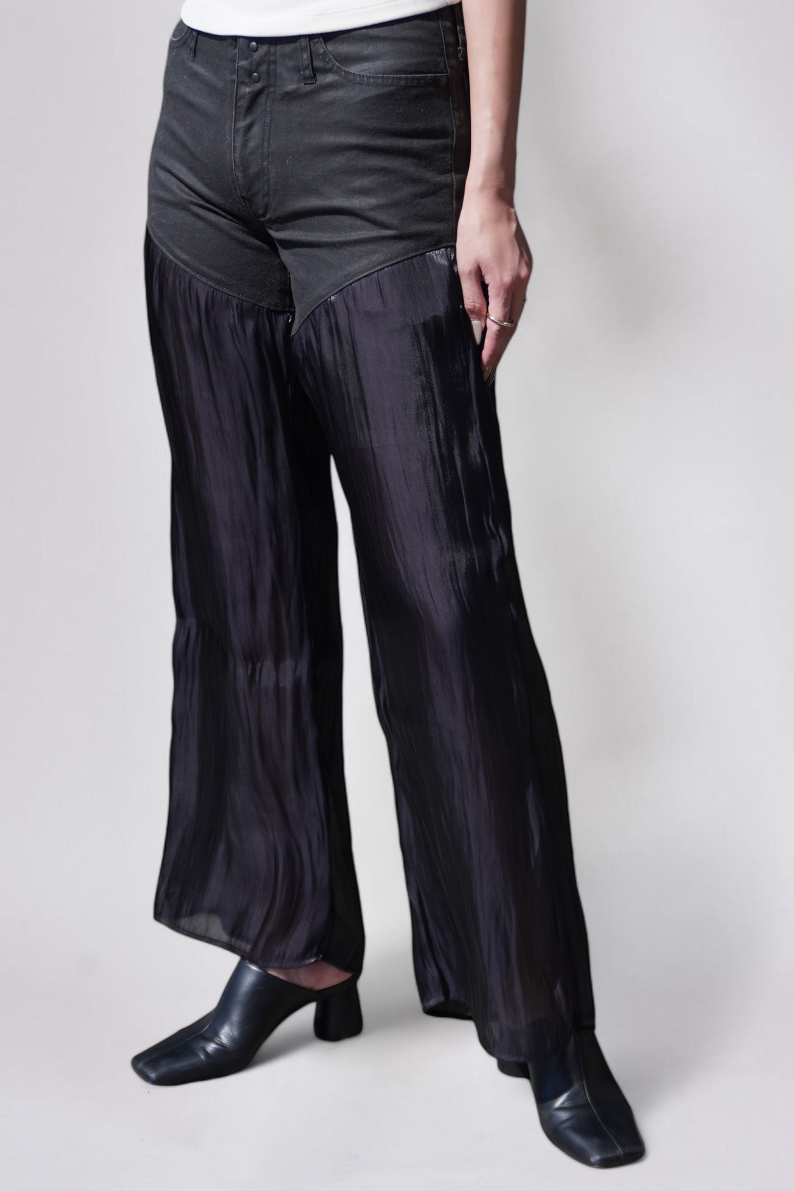 JEAN FLARE PANTS / デニムフレアパンツ (ブラックレザー) / レディース