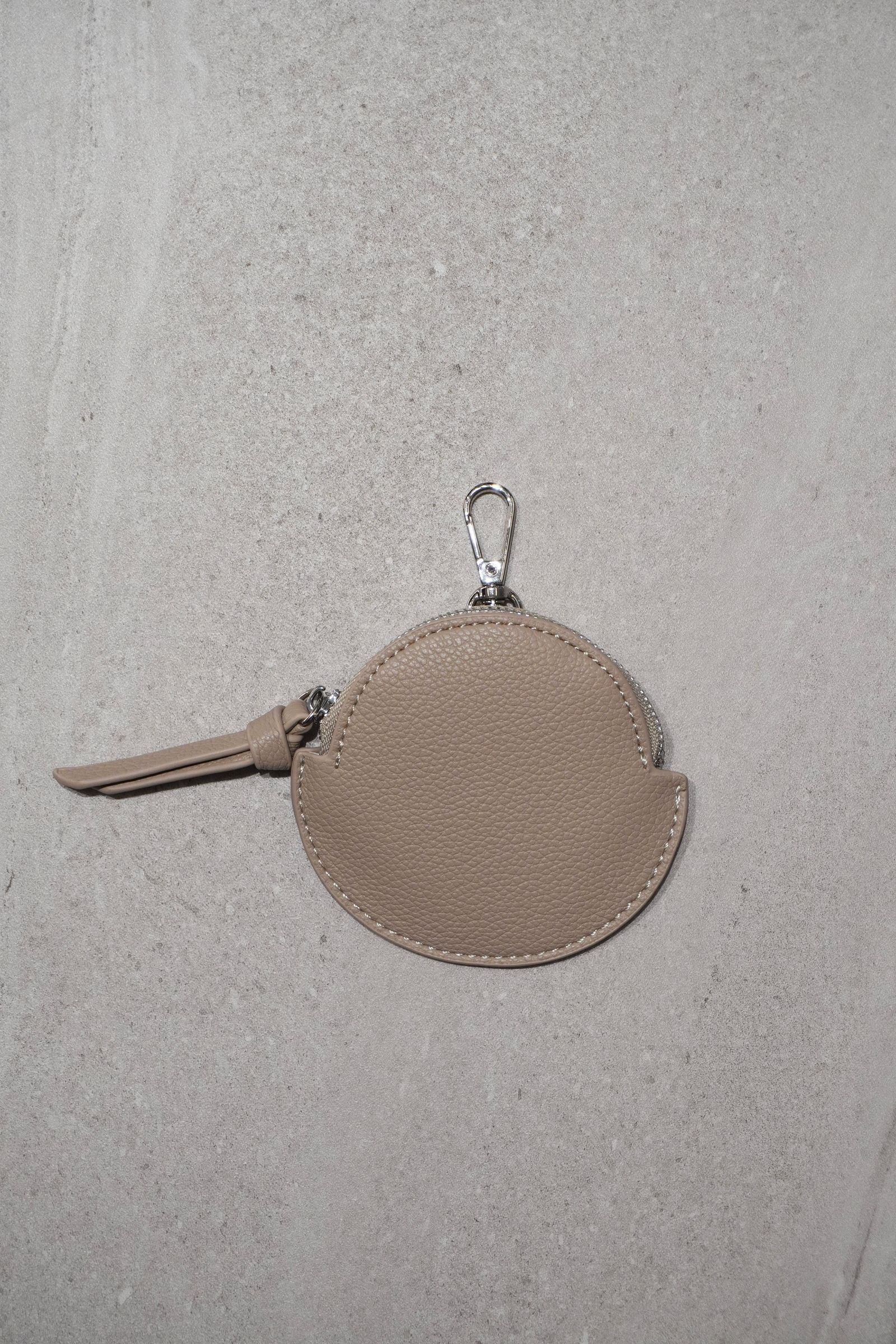RECYCLING LEATHER MULTI MOBILE POUCH / リサイクルレザーマルチモバイルポーチ (ベージュ) スマホショルダー/コインケース・カードホルダー付き / 取り外し可能