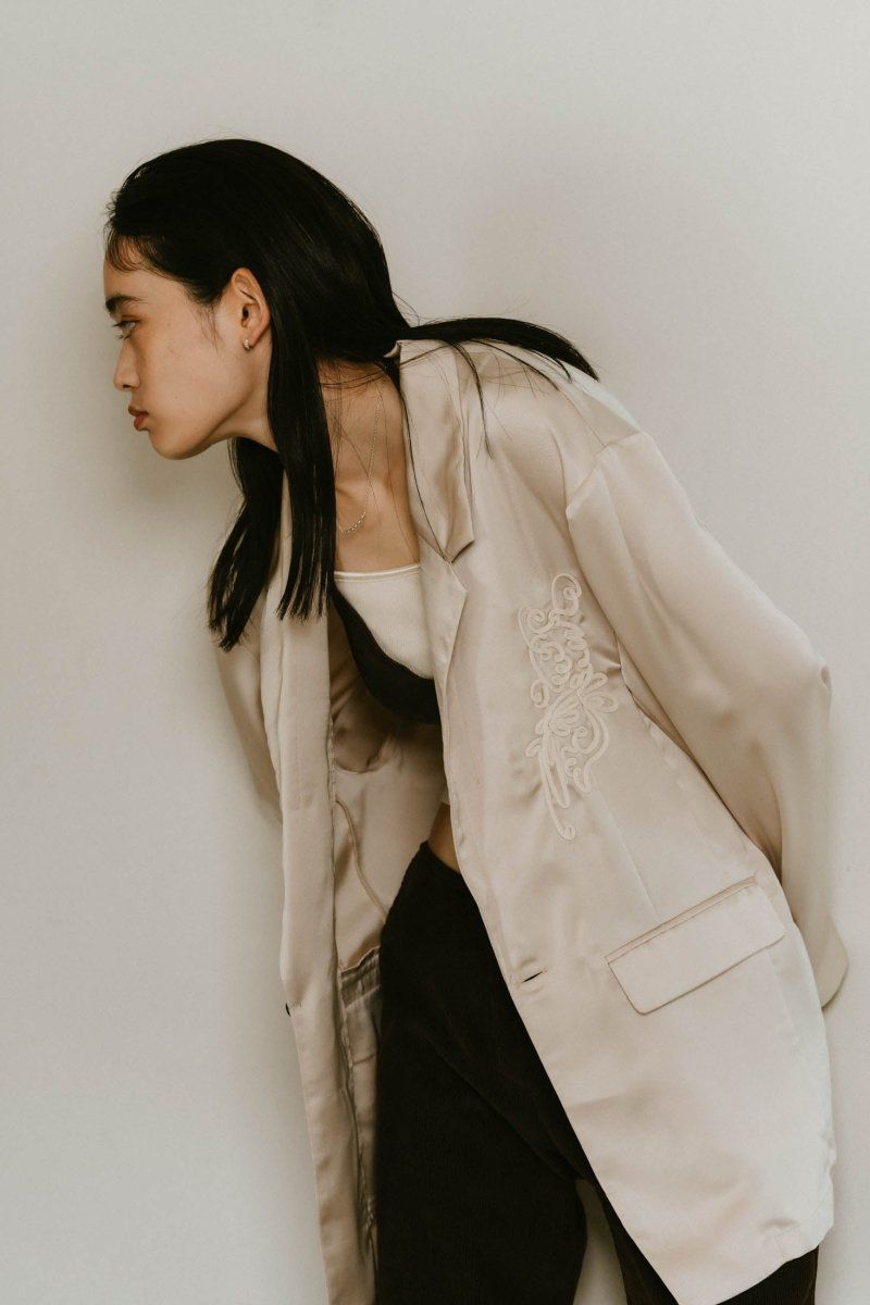 embroidered satin jacket / エンブロイド サテンジャケット (アイボリー) / 25SS