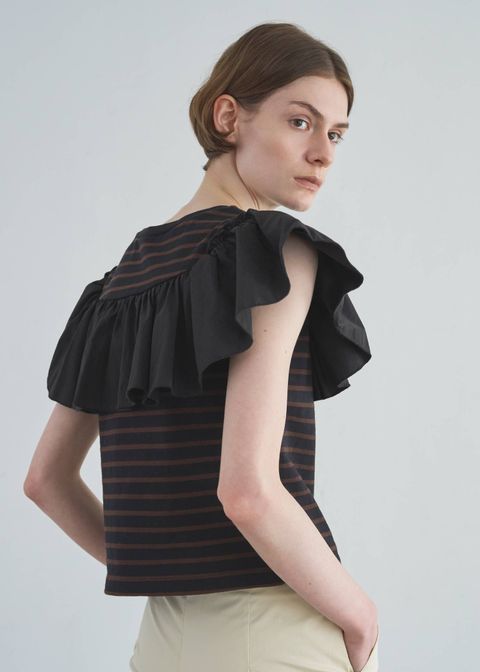 ショルダーフリル ボーダートップス (ブラック) convertible shoulder frill border tops (Black) /  26SS