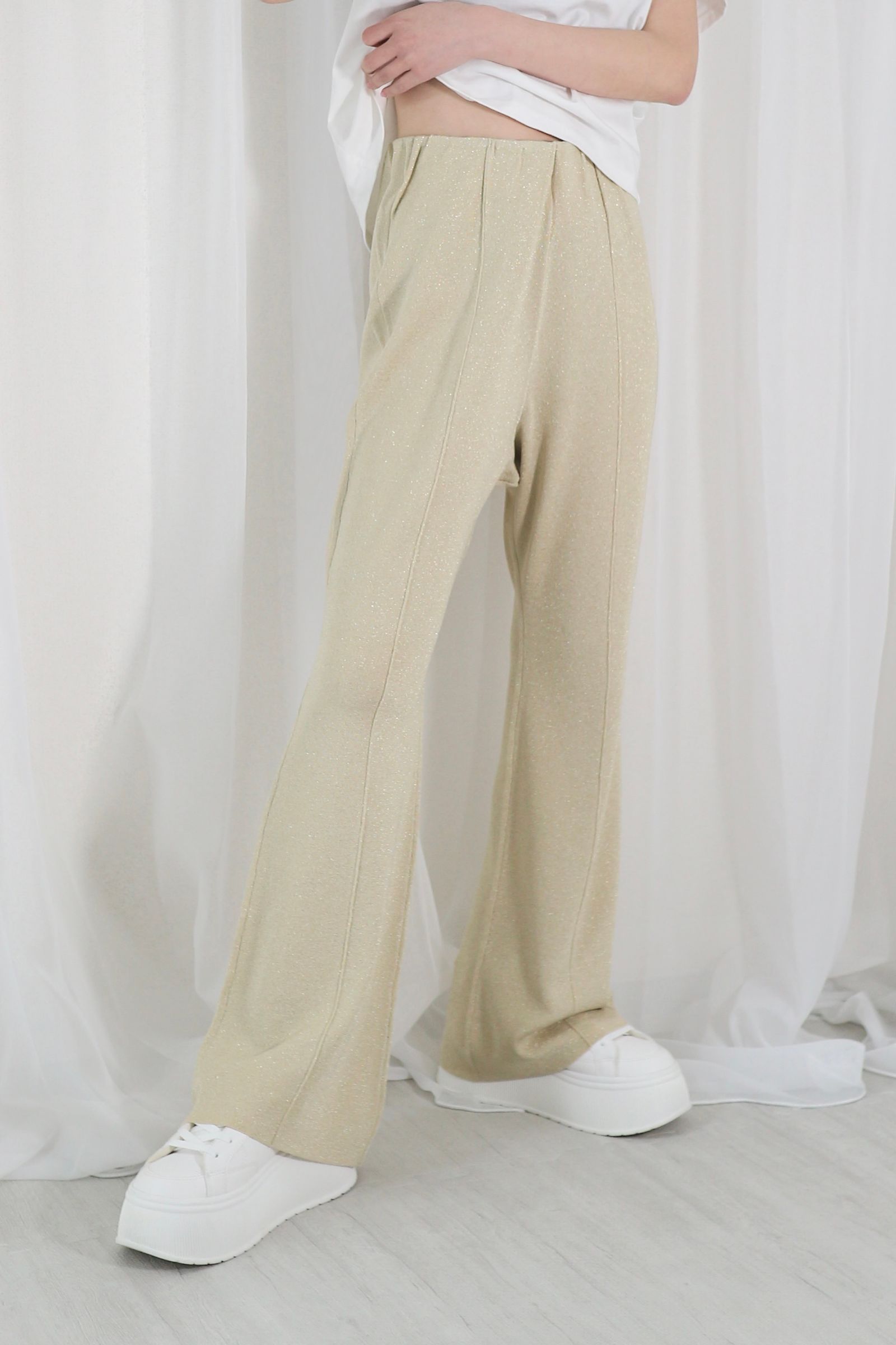 CENTER SEAM FLARE SILHOUETTE KNIT PANTS / センターシームフレアシルエットニットパンツ (ゴールド)