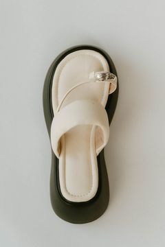 metal motif thong sandals / メタルモチーフトングサンダル (アイボリー) / 25SS  Knuth Marf
