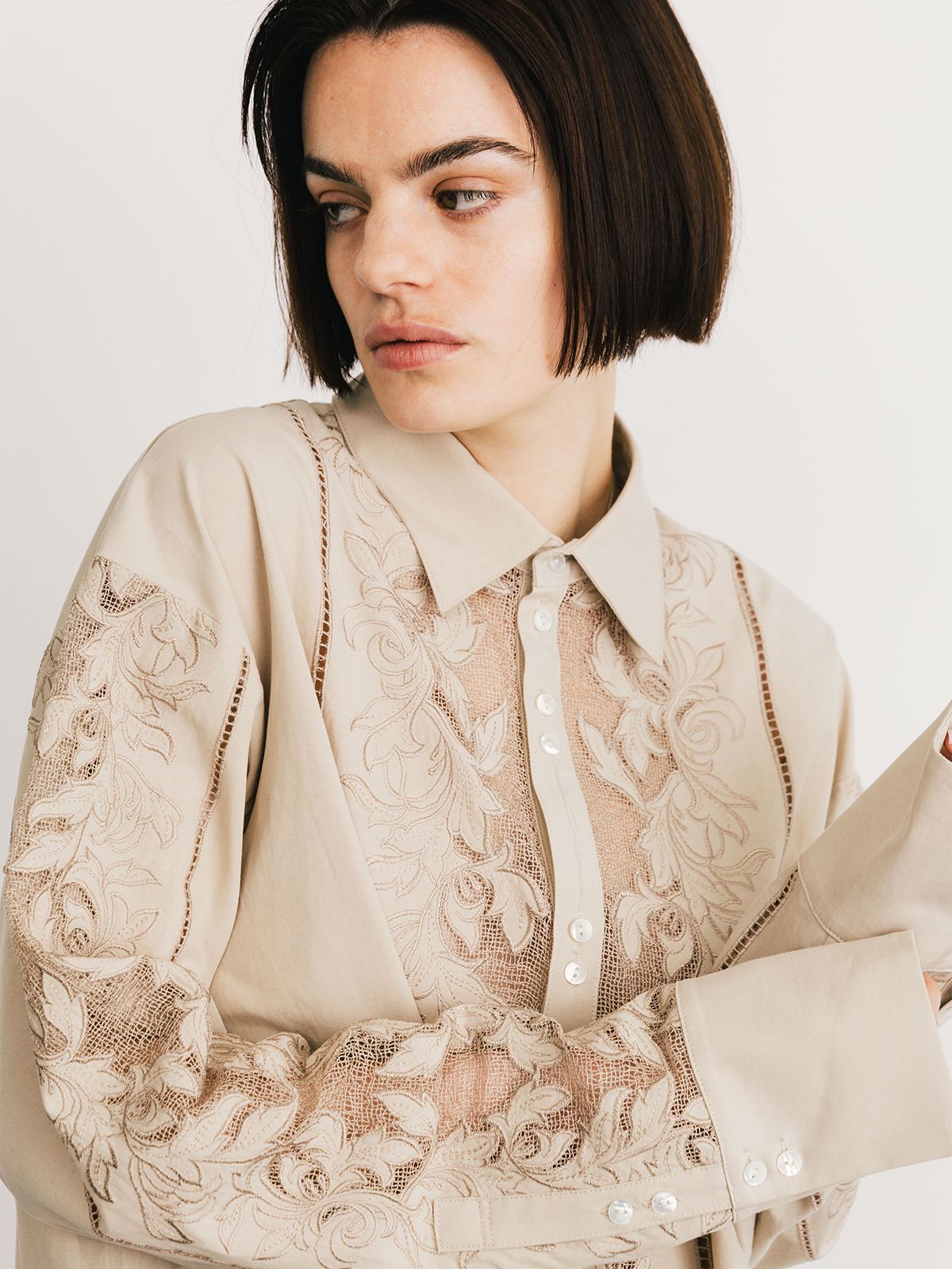 【25SS】EMBROIDERY SHIRTS / エンブロイダリー シャツ (ベージュ)
