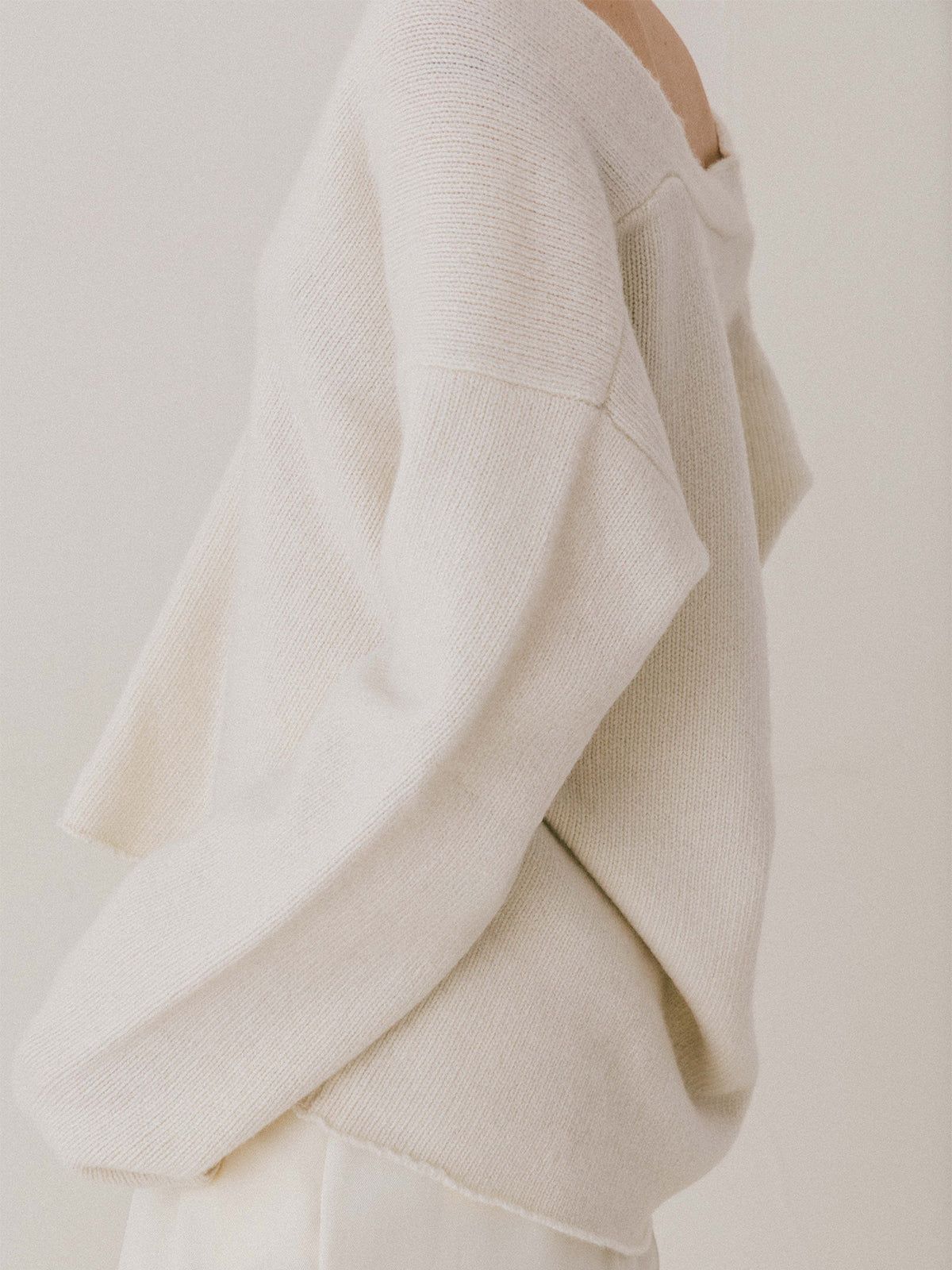 【25AW】HAMILTON V NECK KNIT / ハミルトン Vネックニット (アイボリー)