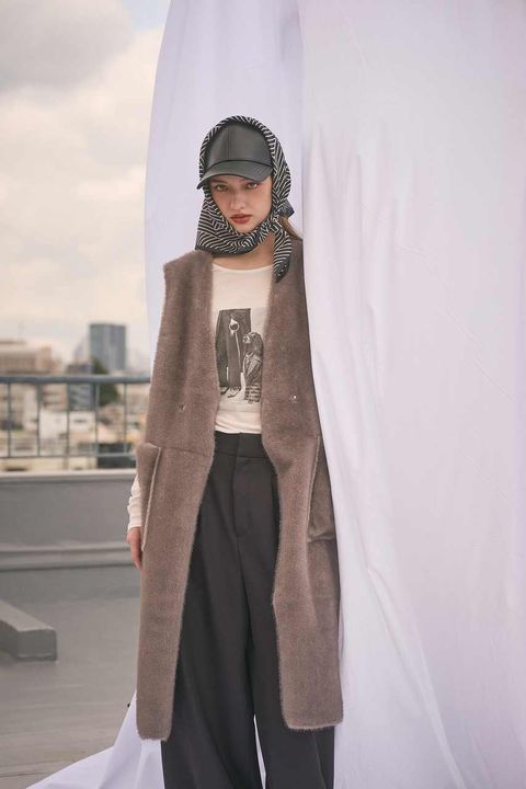 リバーシブル ムートンジレ (ベージュ) Reversible shearling gilet (Beige) / 26AW