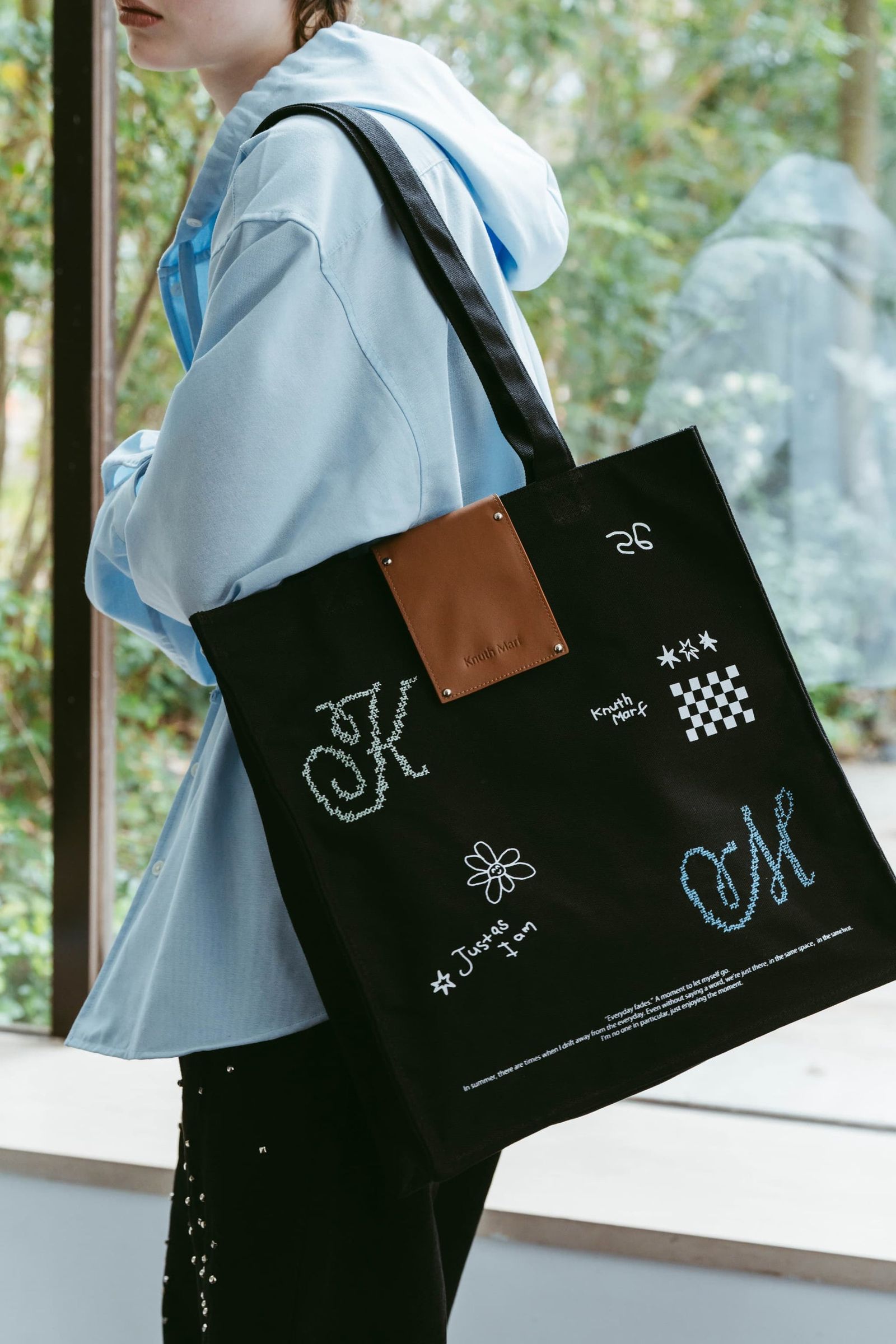 グラフィックキャンバストートバッグ (ブラック) graphic canvas tote (Black) /  26SS