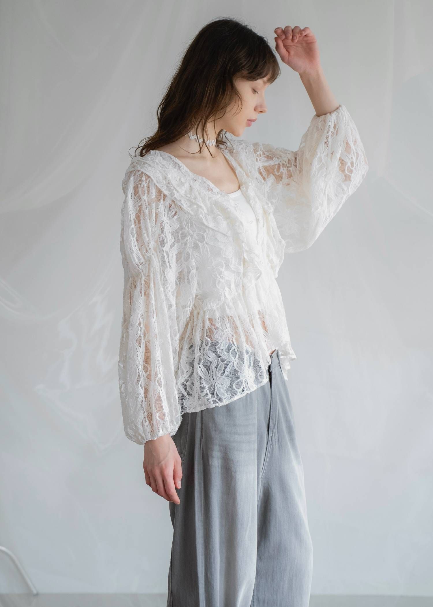 ボリュームスリーブ レースブラウス (ナチュラル) tiered frill neck volume sleeve lace BL (Natural) /  26SS