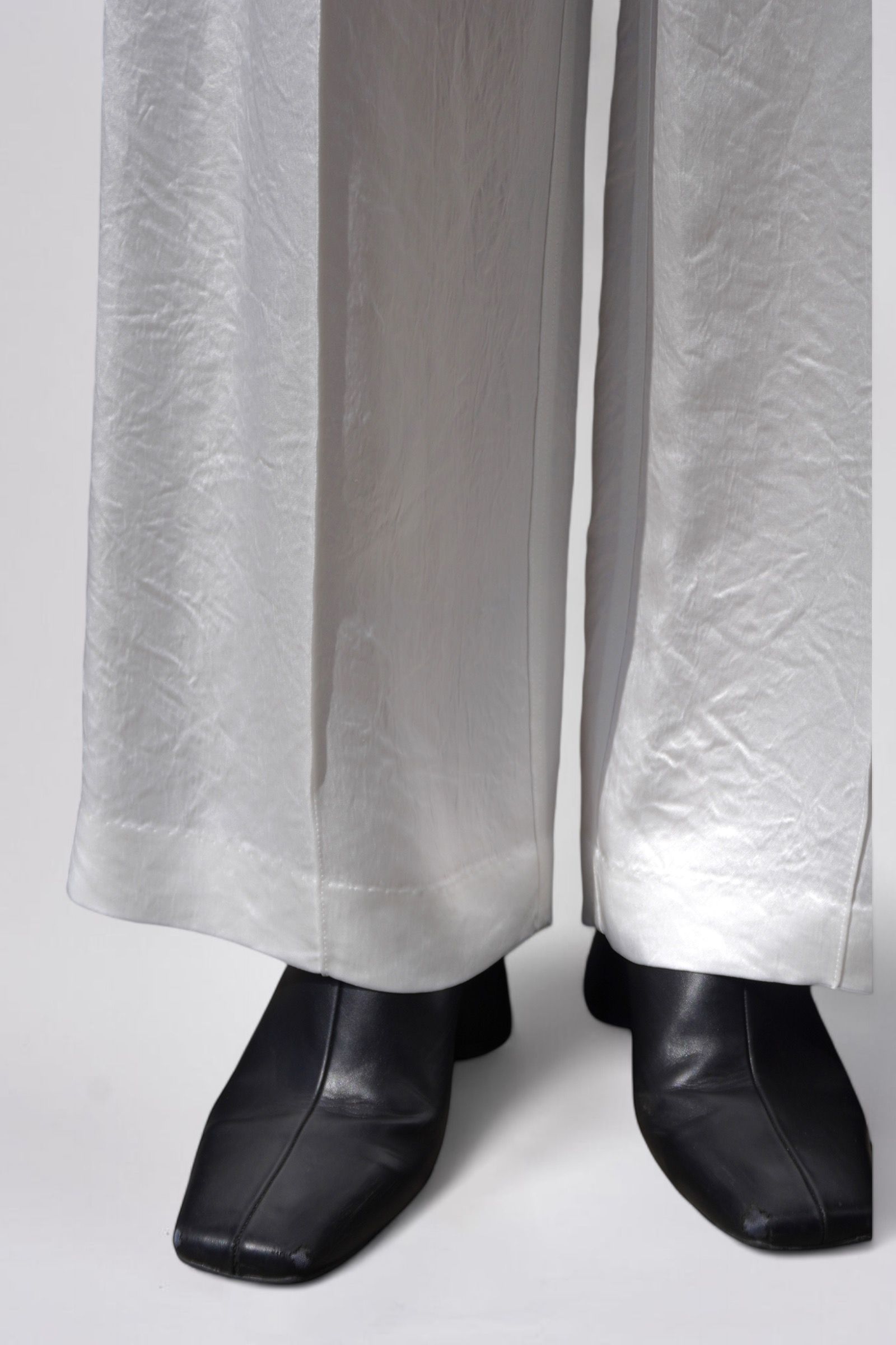 【24AW】SATIN RELAX PANTS / サテンリラックスパンツ (ホワイト)