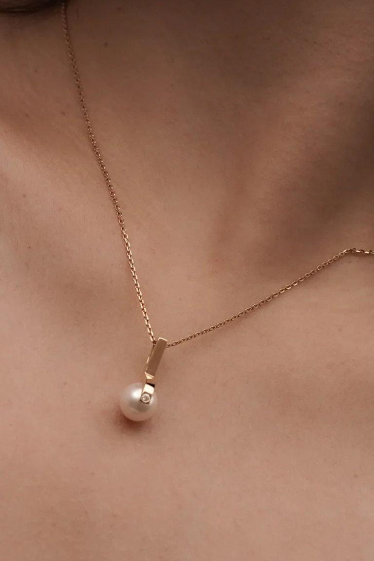 YELLOW-GOLD