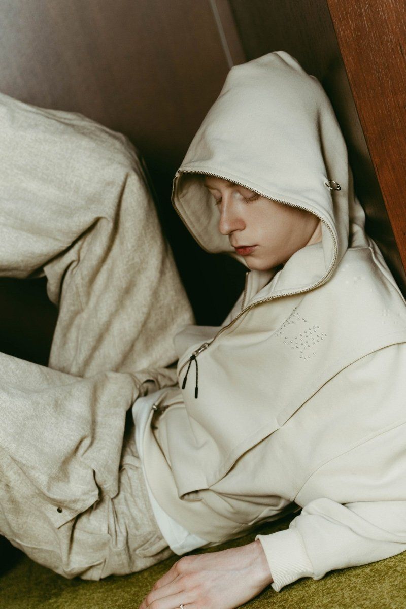 pierced hooded sweatshirt (Lightbeige) / ピアス スウェットフーディ (ライトベージュ) / 26SS