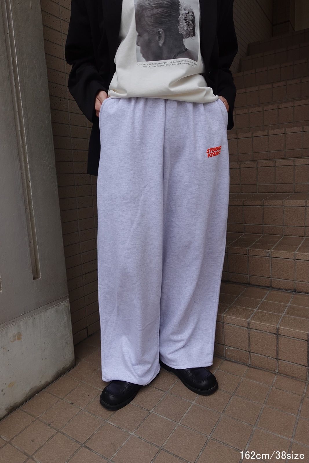 STUDIO CAVEZA Print Sweat Pants (Light gray) / スタジオカベサ プリントスウェットパンツ (ライトグレー) / 26SS