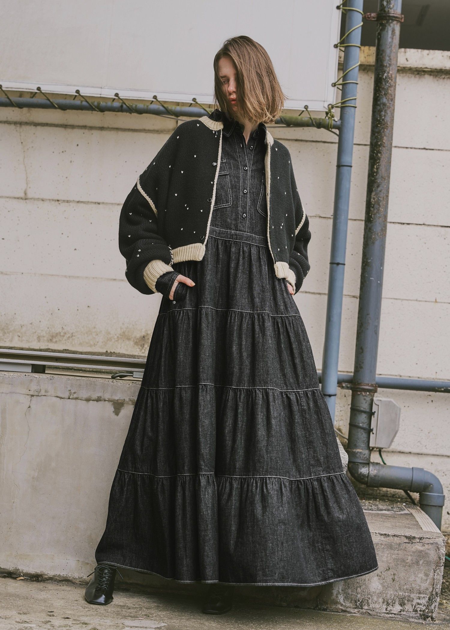 heart dot jacquard reversible cropped knit cardigan / ハートドット ジャガード リバーシブルクロップドカーディガン (タン×ブラック) / 25AW