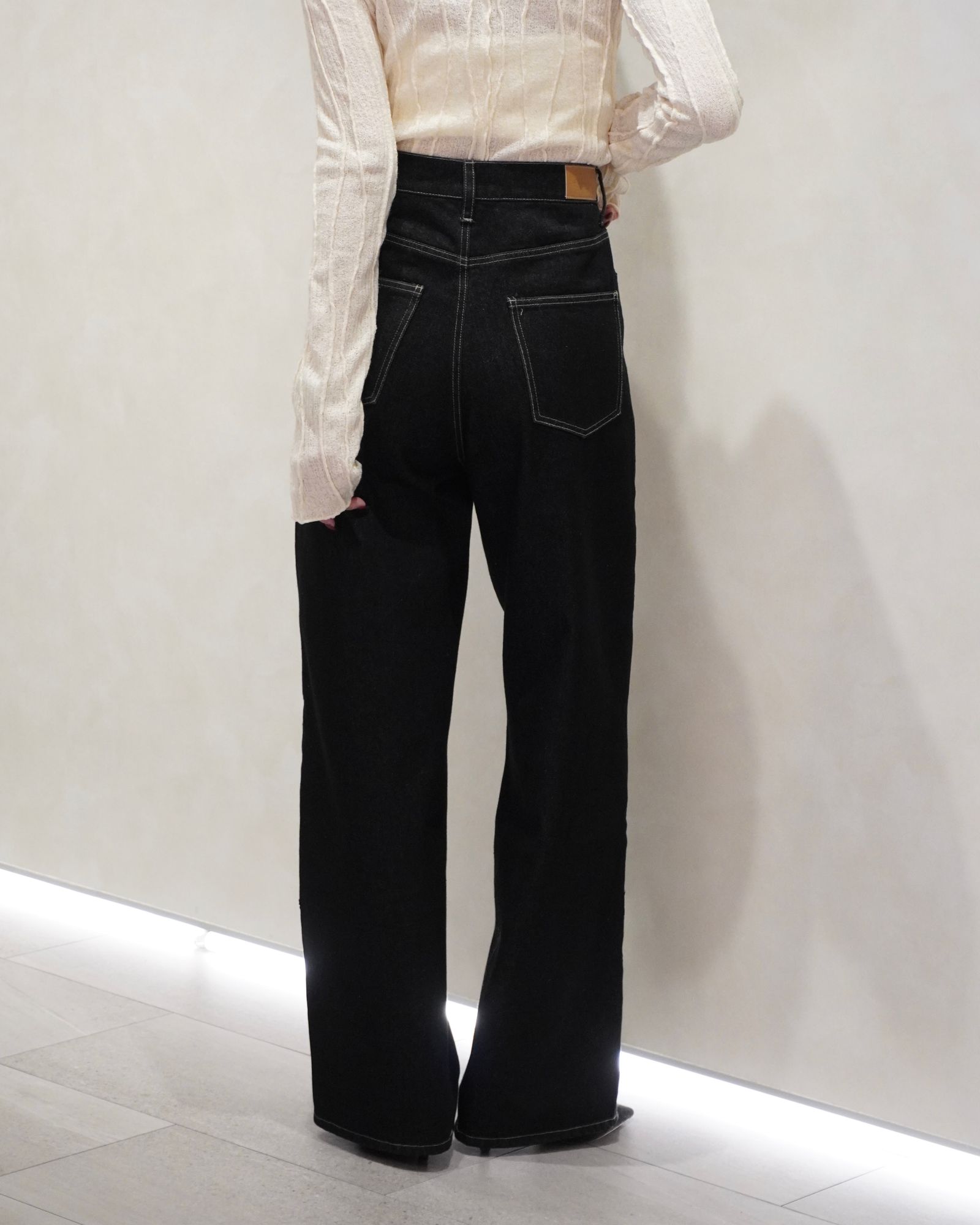 lace embellished hem straight denim PT / レース ストレートデニムパンツ (Black) / 26SS