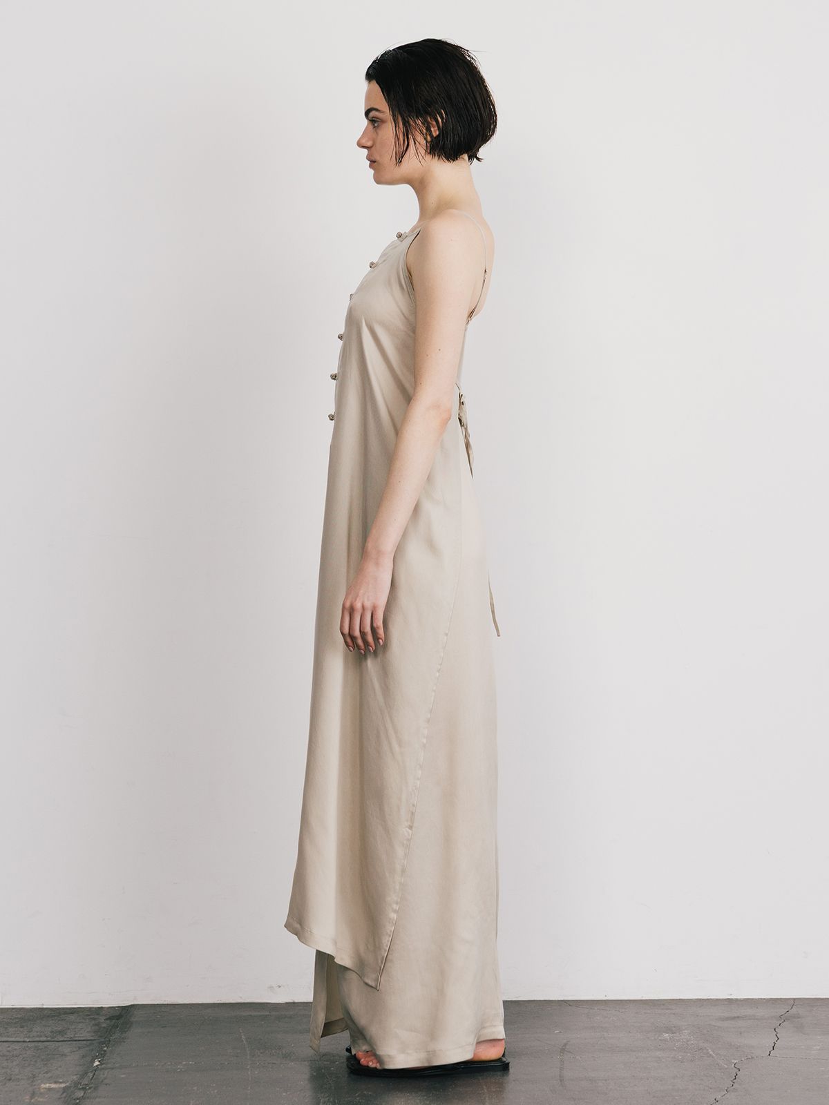 【25SS】CUPRO MANDARIN DRESS / マンダリンドレス (ライトベージュ)