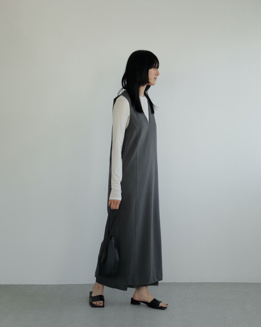 Cutoff Vneck Onepiece / カットオフ Vネックワンピース (グレー)