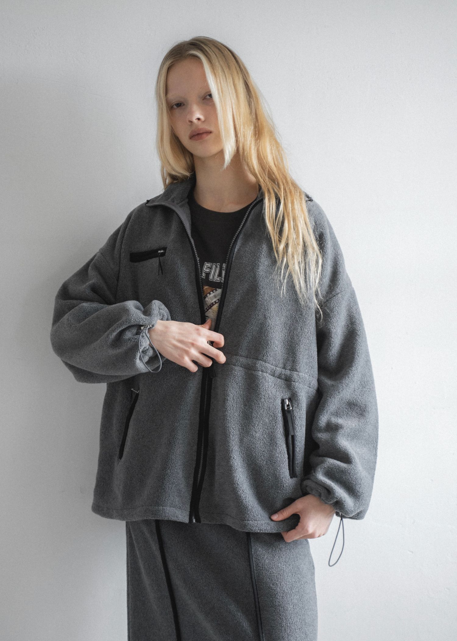 bi color piping fleece drawstring tops / バイカラー フリーストップス (チャコール) / 25AW /