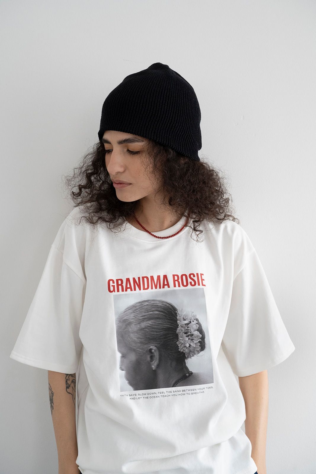 フォトTシャツ (ホワイト) GRANDMA ROSIE Photo T-shirt (White) /  26SS